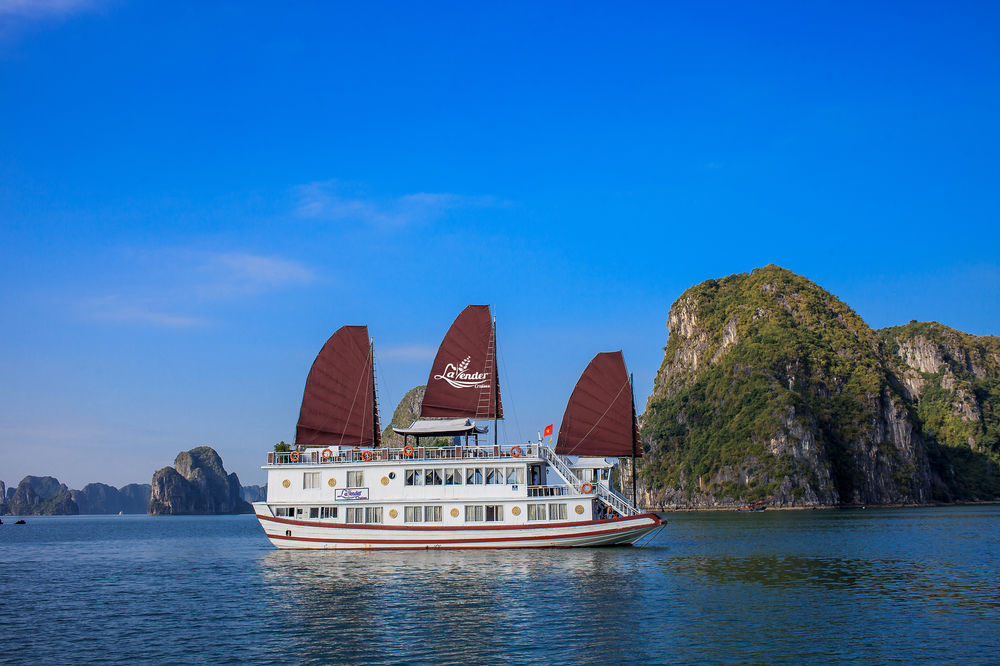 Отель Halong Lavender Cruises Халонг Экстерьер фото